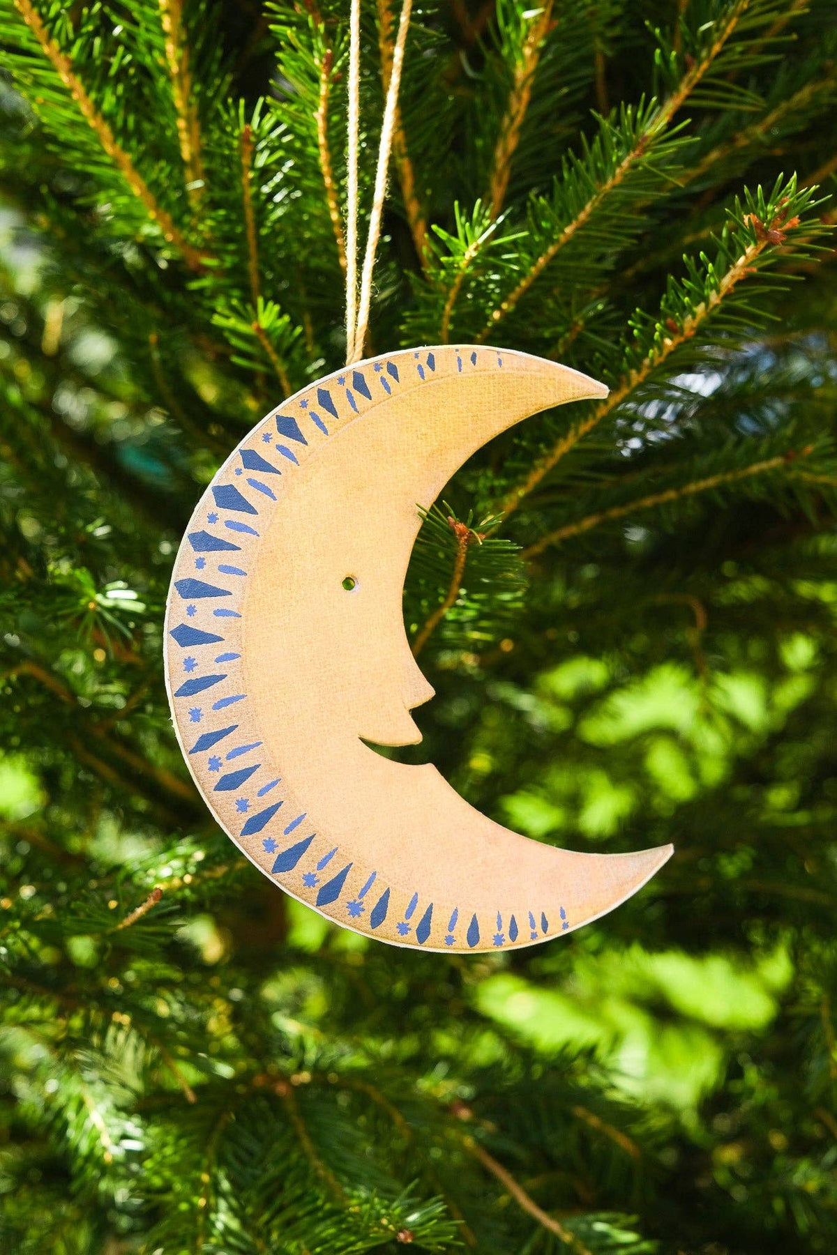 East End Press - UK/EU: Golden Man on the Moon Board Decoration