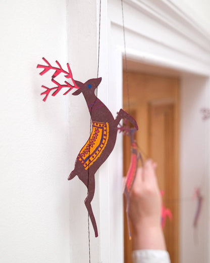 East End Press - UK/EU: Reindeers Sewn Garland