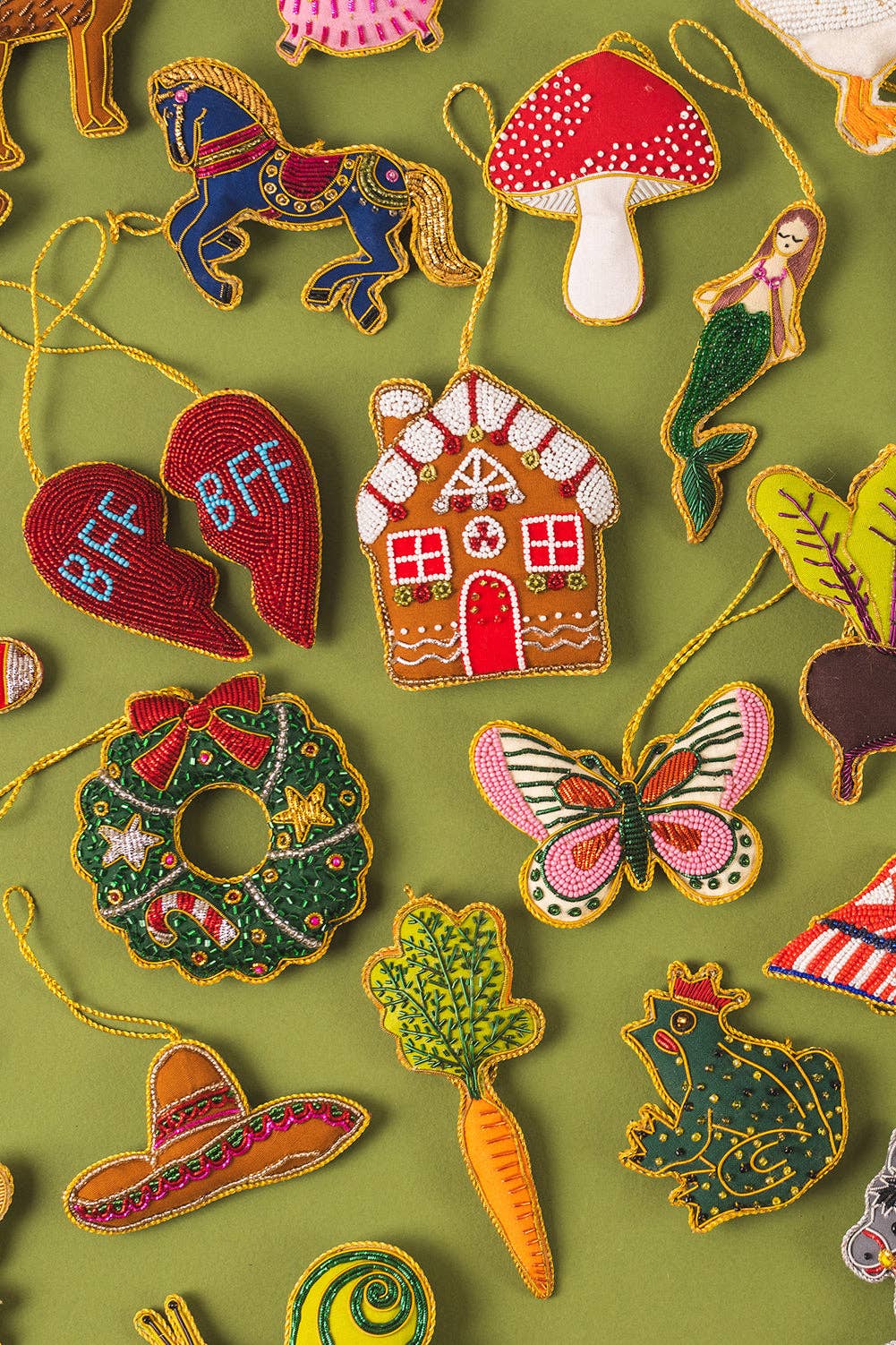 Daisy Snow - Gingerbread House Decoration (Virgin Plastic Free)