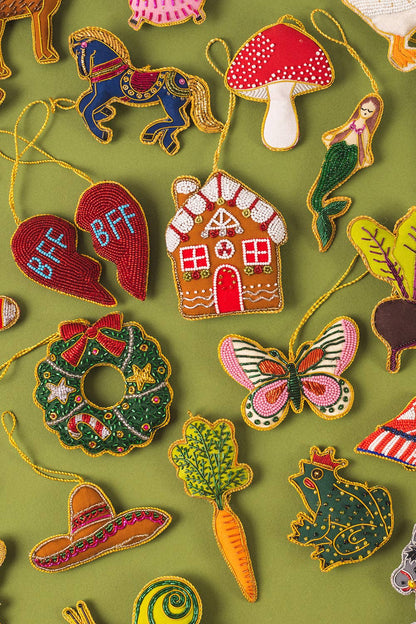 Daisy Snow - Gingerbread House Decoration (Virgin Plastic Free)