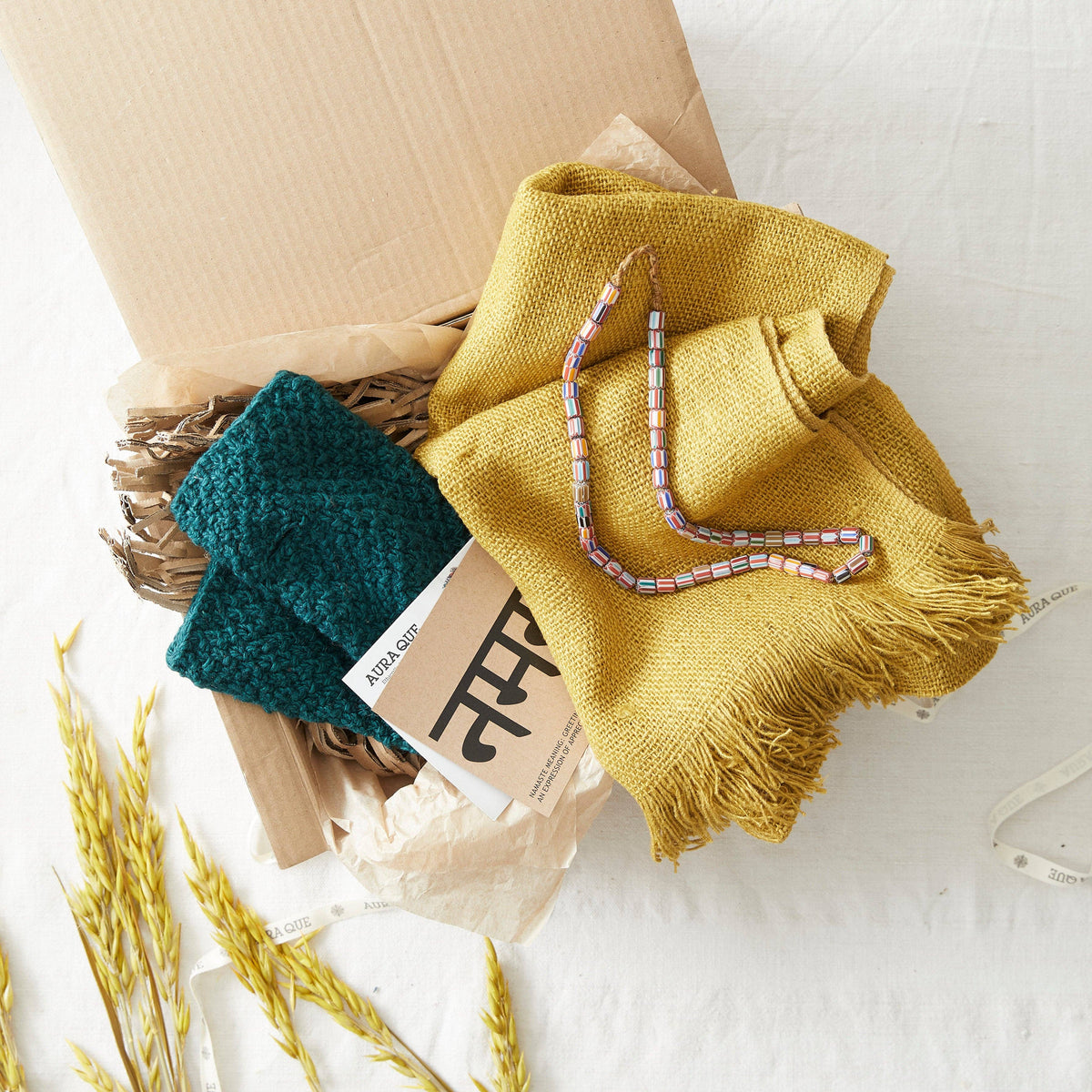 AURA QUE - VARGA Unisex Banana Yarn Wristwarmers