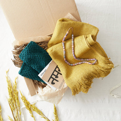 AURA QUE - VARGA Unisex Banana Yarn Wristwarmers