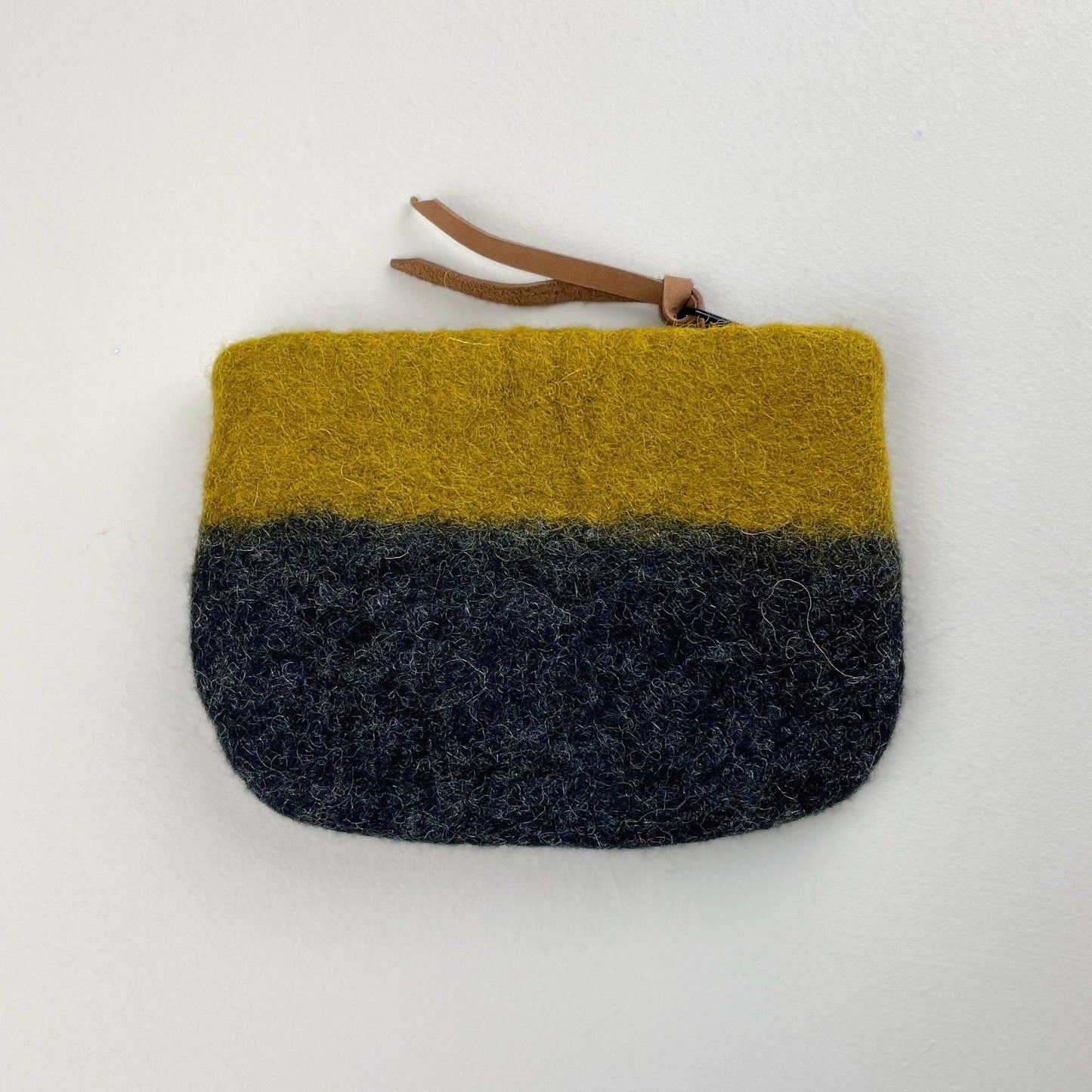 AURA QUE - LILA Two Tone Felt Purse