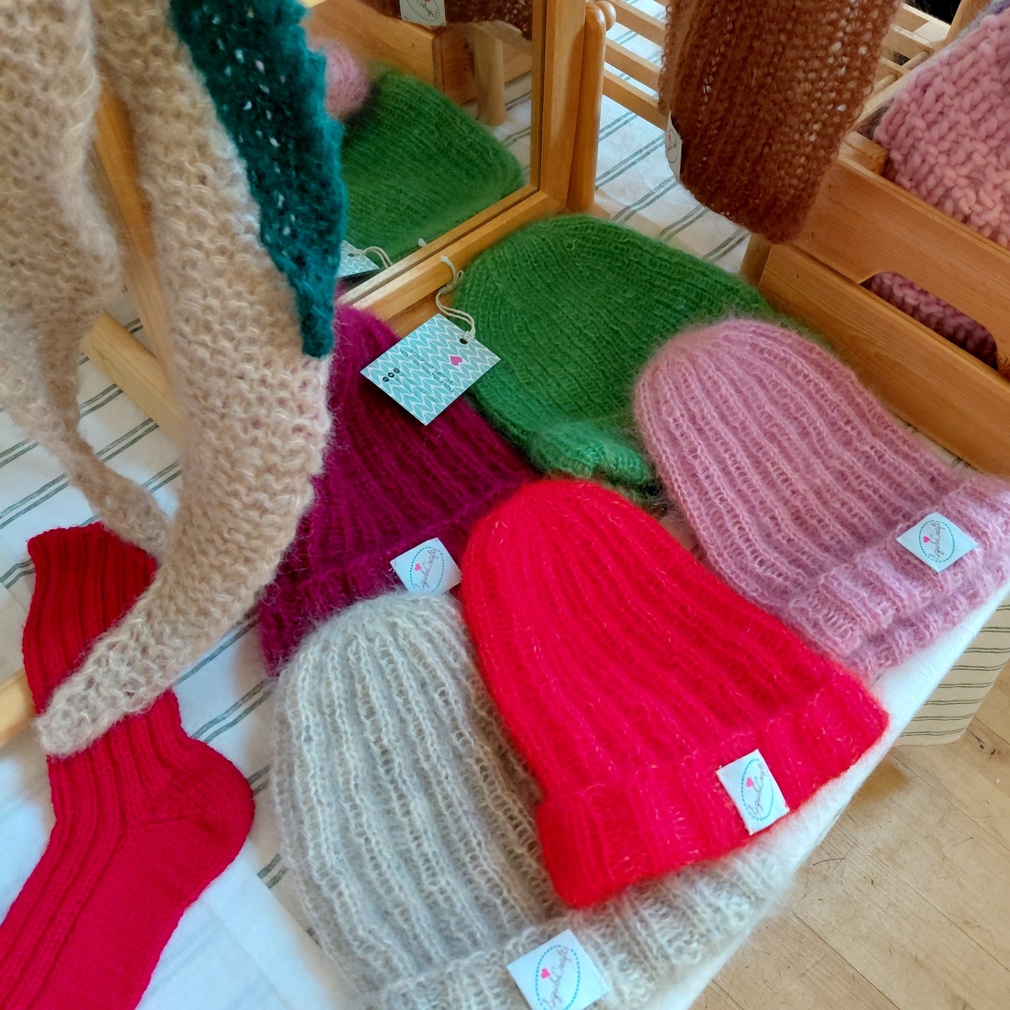 More Her Beanie Ribbed Mohair Silk - parrot green by Szubi Crafts