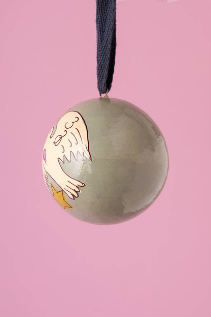 Daisy Snow - The Dove Grey Bauble