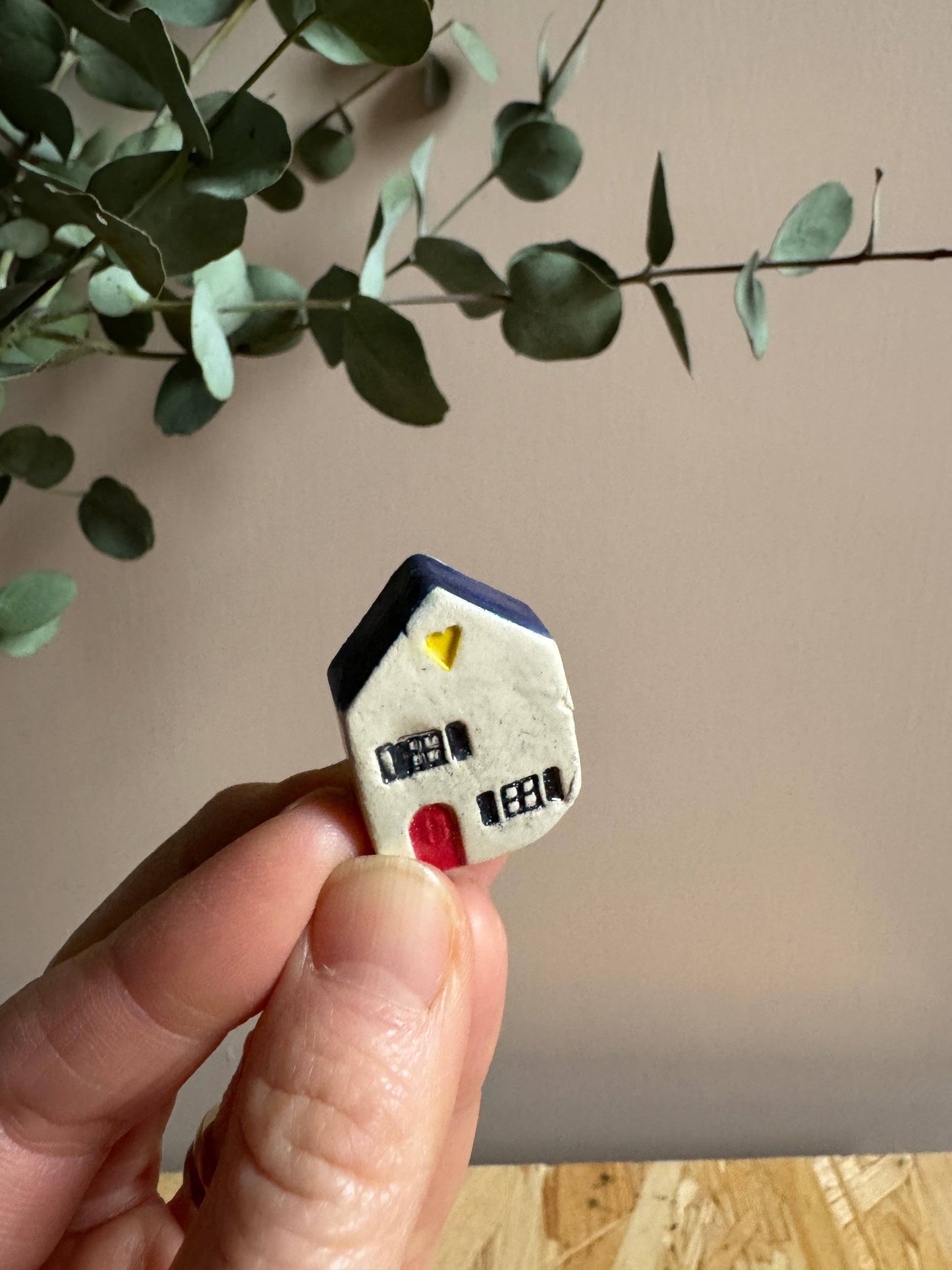 Little Shop of Pots - Mini houses: “It takes a village”