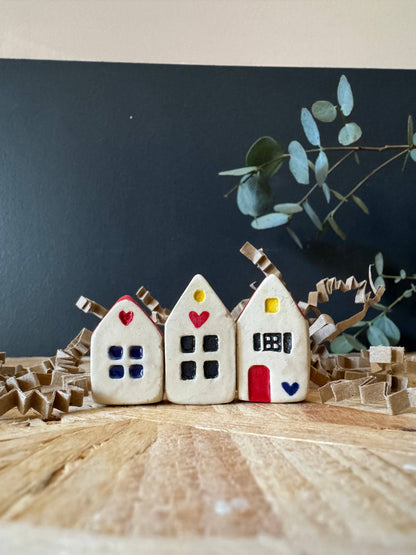 Little Shop of Pots - Mini houses: “It takes a village”