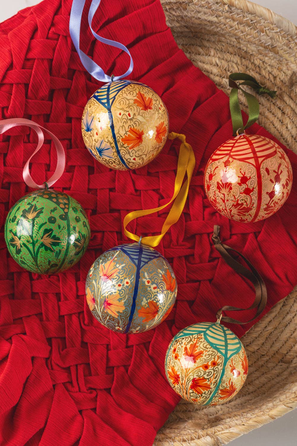 Daisy Snow - Rose Gold Kashmiri Bauble