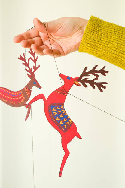 East End Press - UK/EU: Reindeers Sewn Garland
