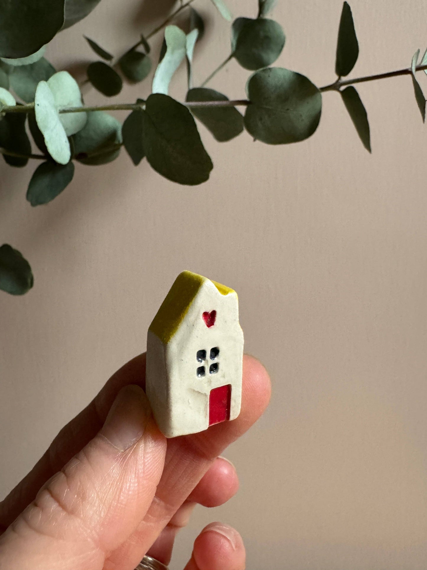 Little Shop of Pots - Mini houses: “It takes a village”