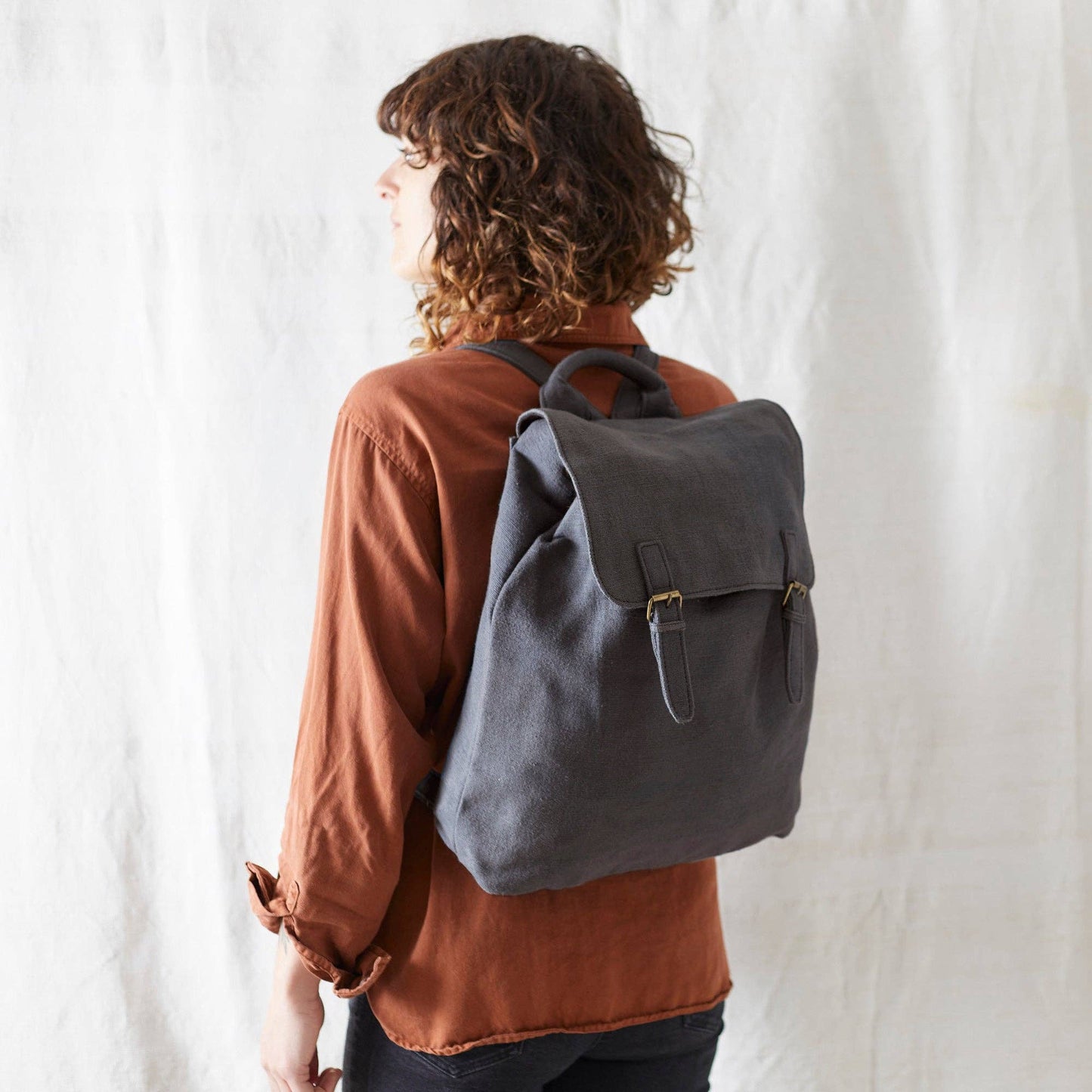 AURA QUE - LAKSHYA Unisex Vegan Canvas Backpack