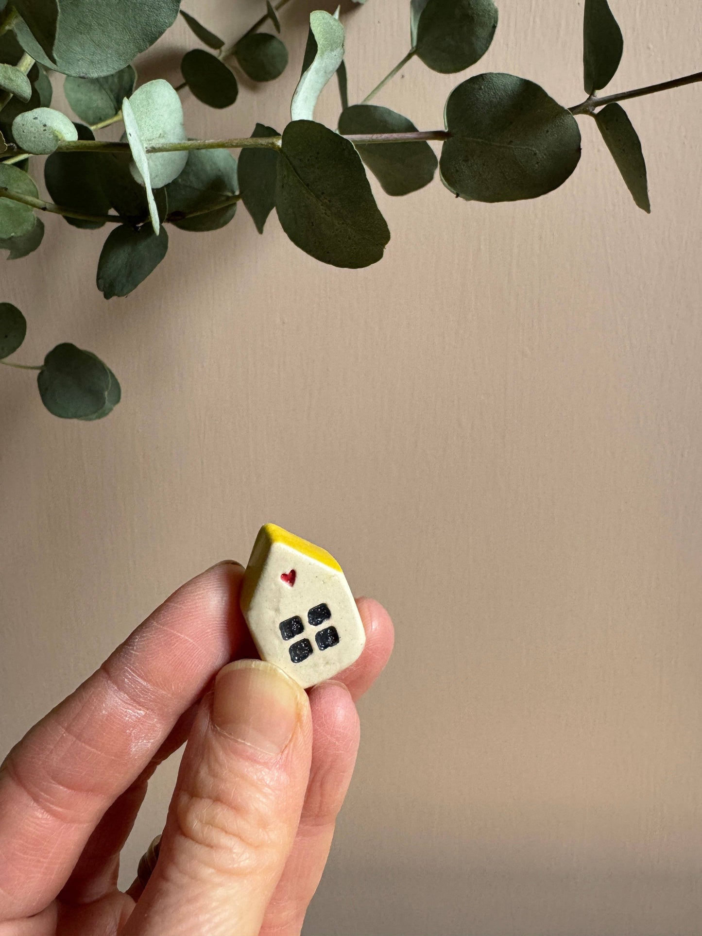 Little Shop of Pots - Mini houses: “It takes a village”