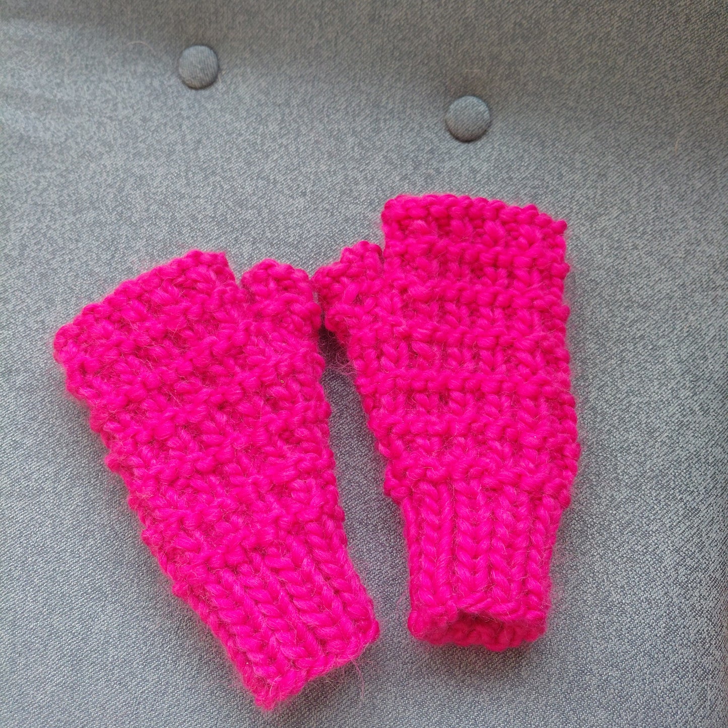 Fairy Mittens Chunky Merino - Raspberry by Szubi Crafts