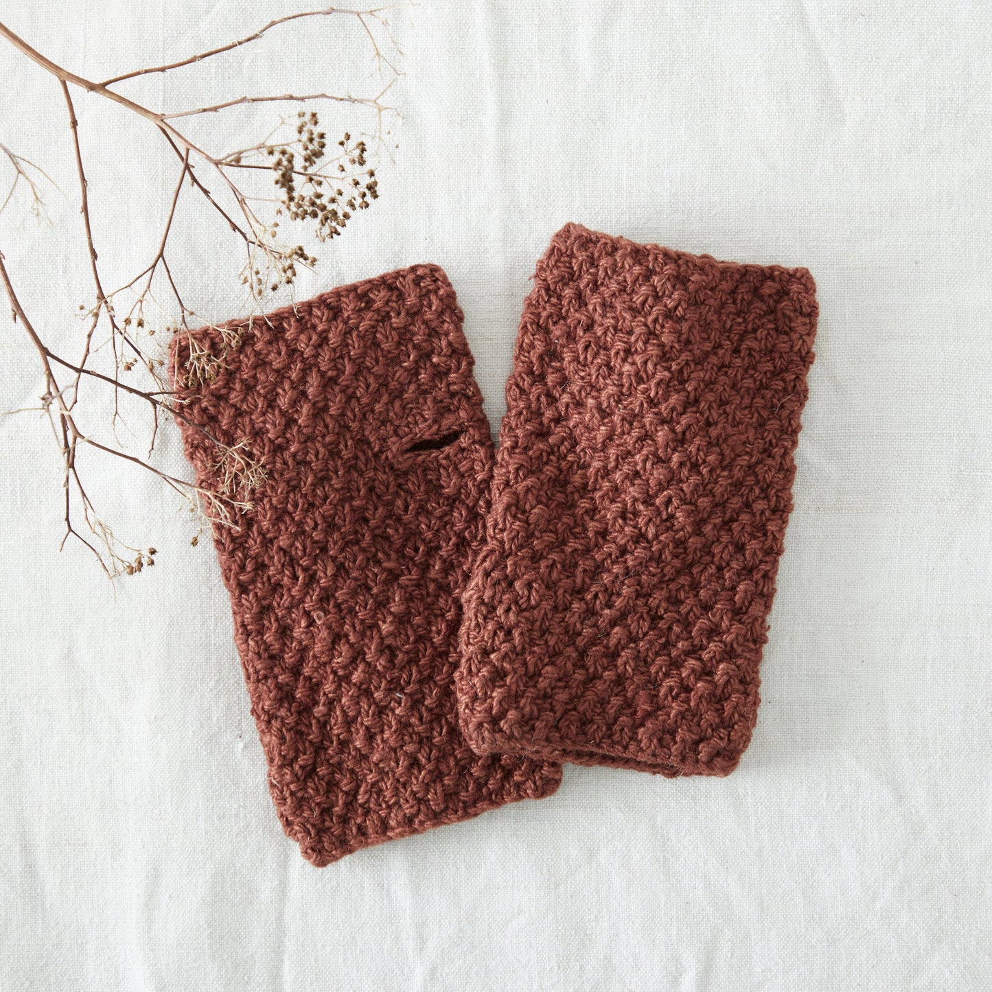 AURA QUE Vegan Banana Wristwarmer Fingerless Gloves