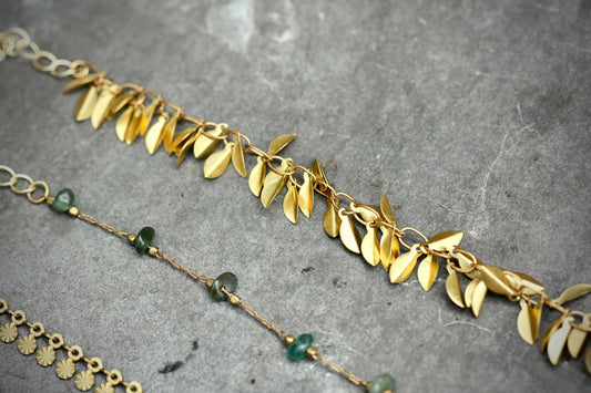Dainty gold leaf bracelet - by Palomita Jewellery