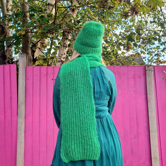 More Her Beanie Ribbed Mohair Silk - parrot green by Szubi Crafts