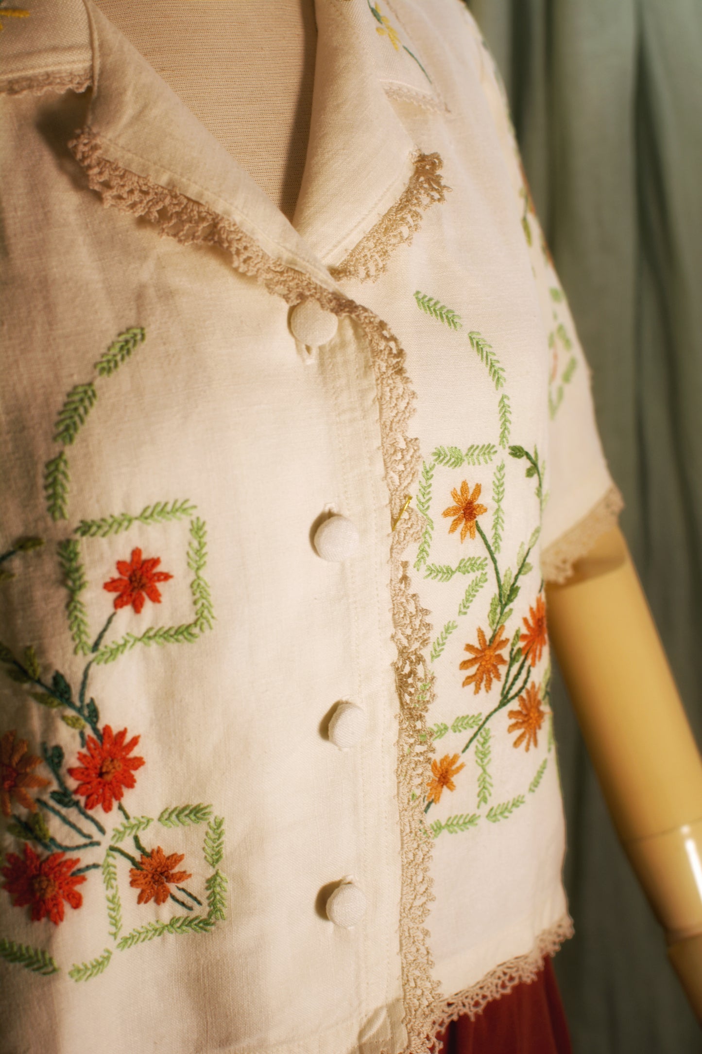 Dytam Shirt Using Embroided Floral Tablecloth and Tray With Lace Edging by Daffodil And Leek