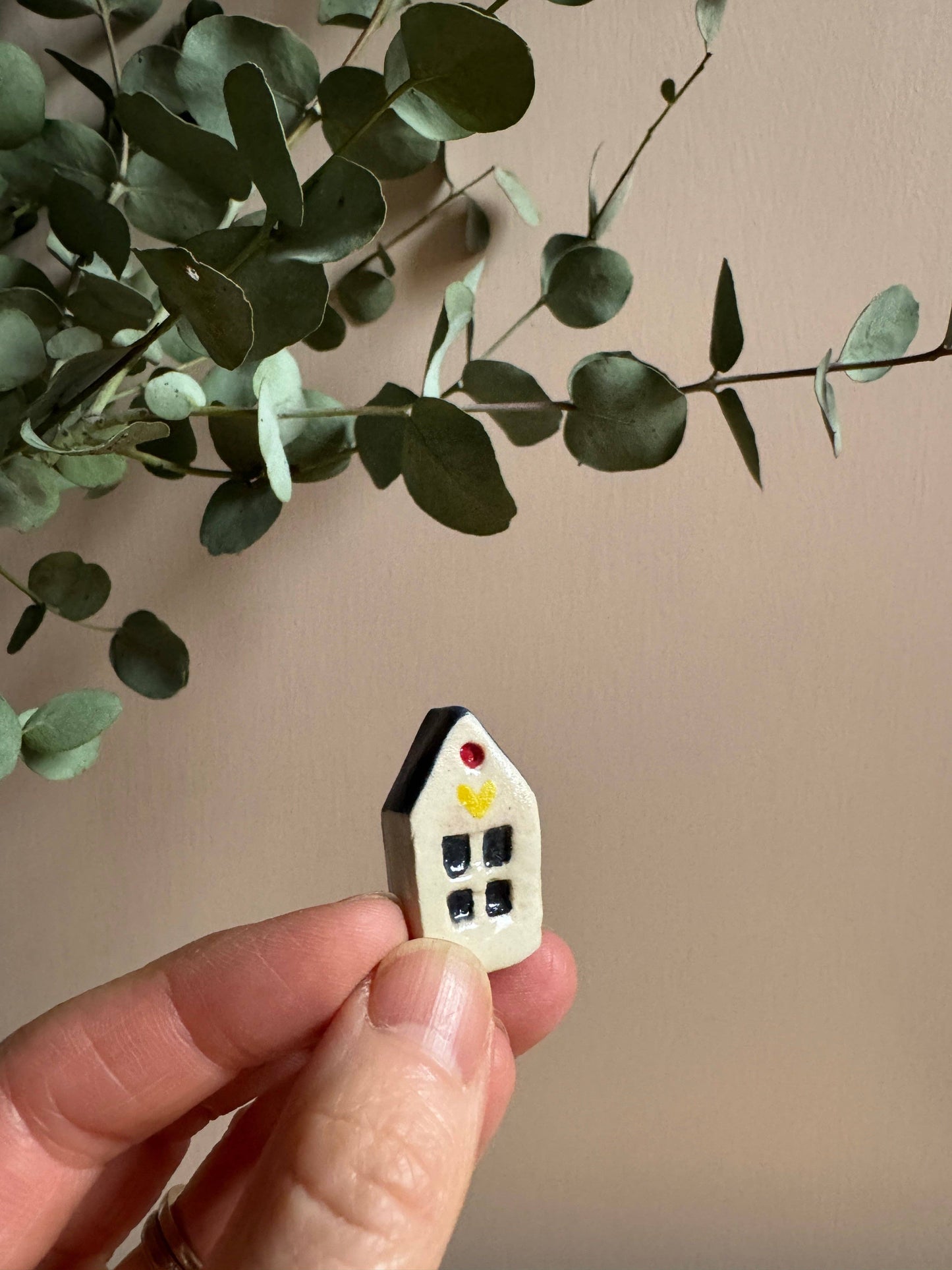Little Shop of Pots - Mini houses: “It takes a village”