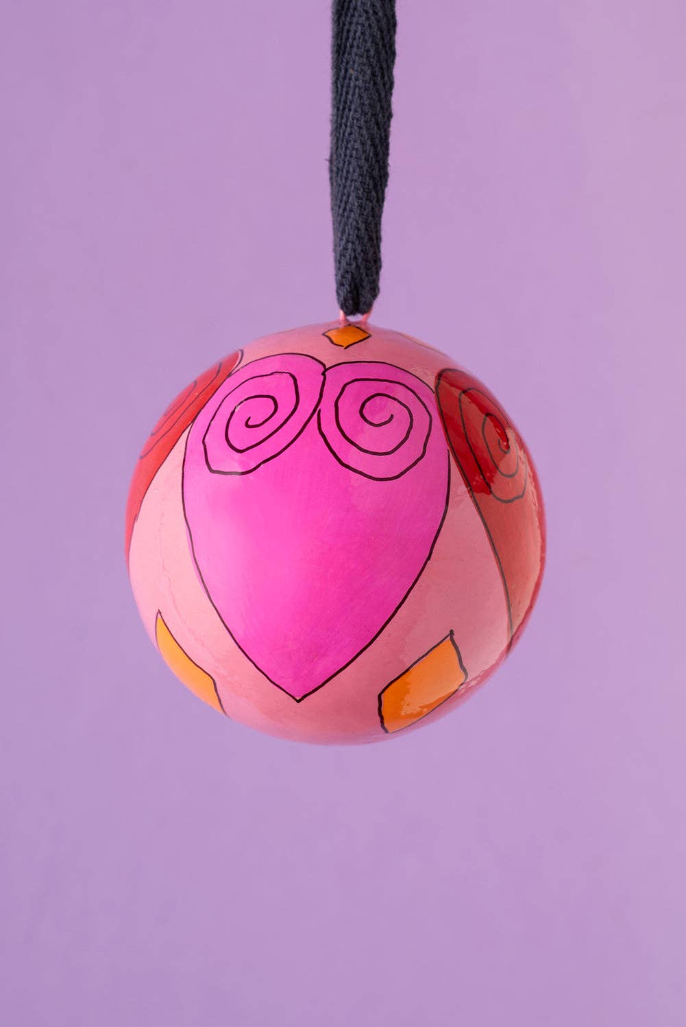 Daisy Snow - Pink & Red Hearts Bauble