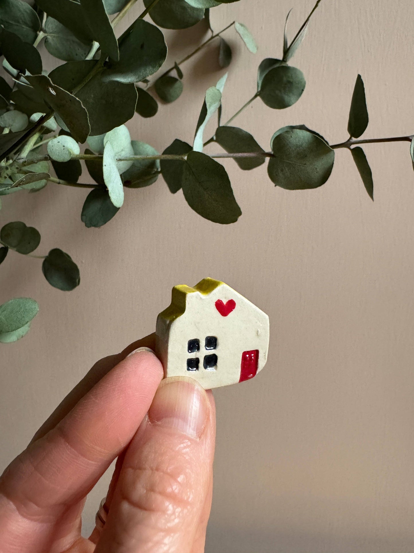 Little Shop of Pots - Mini houses: “It takes a village”