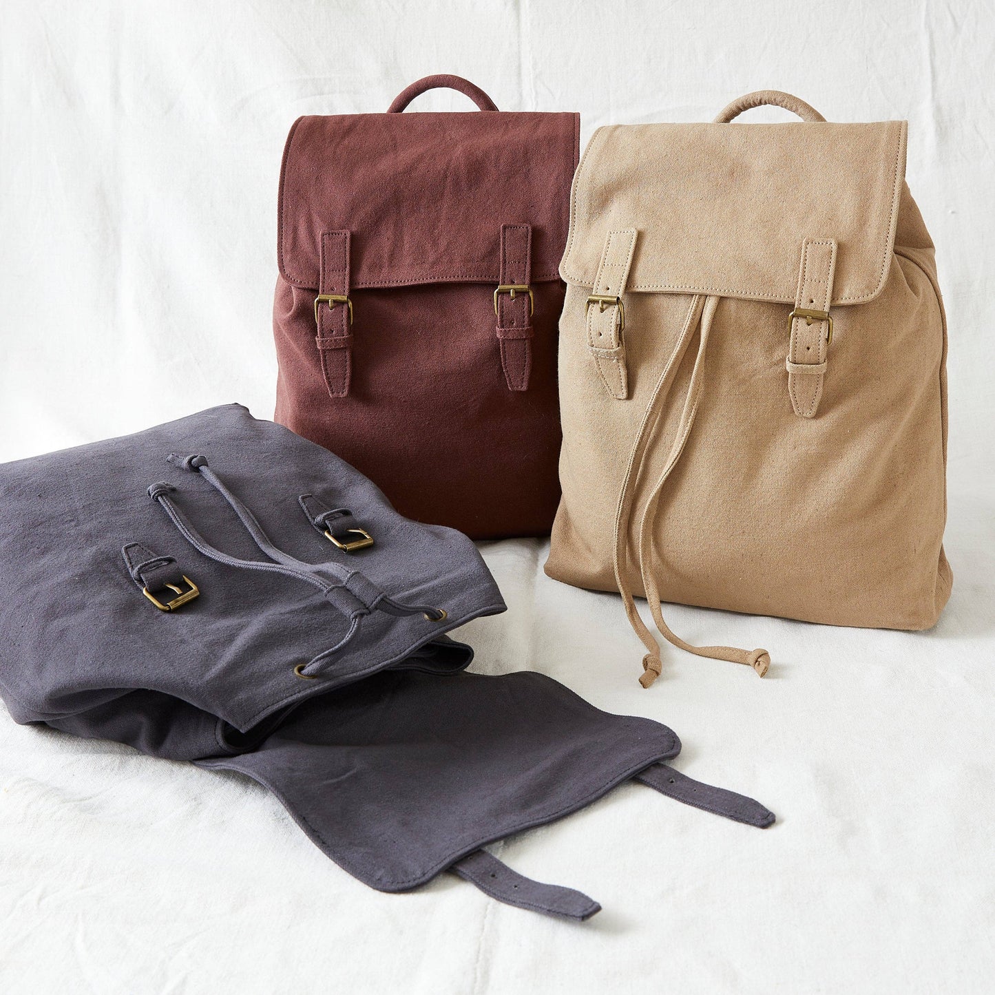 AURA QUE - LAKSHYA Unisex Vegan Canvas Backpack