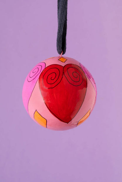 Daisy Snow - Pink & Red Hearts Bauble