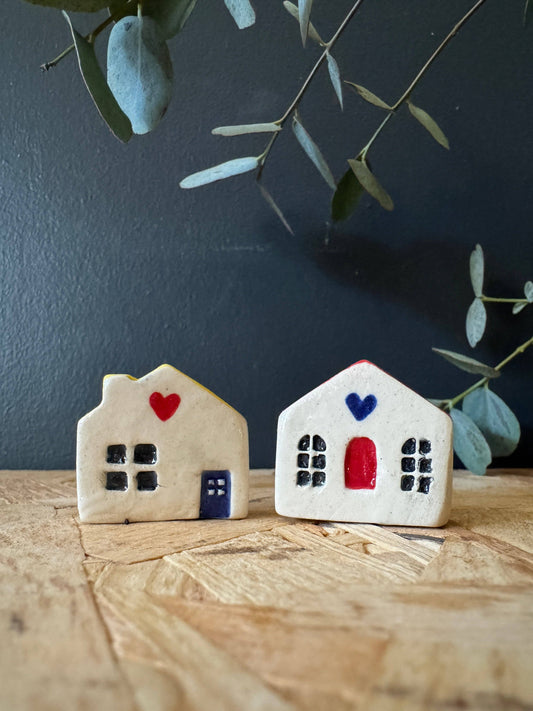 Little Shop of Pots - Mini houses: “It takes a village”
