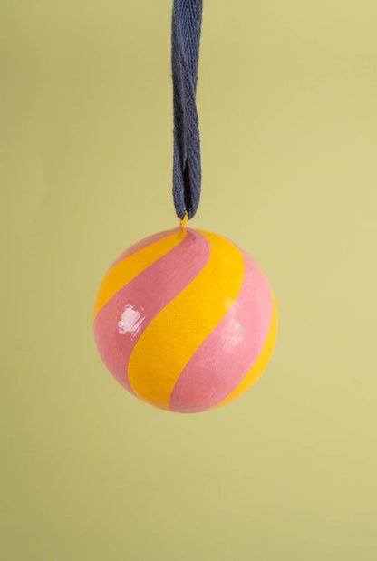 Daisy Snow - Apricot & Bubblegum Candycane Bauble