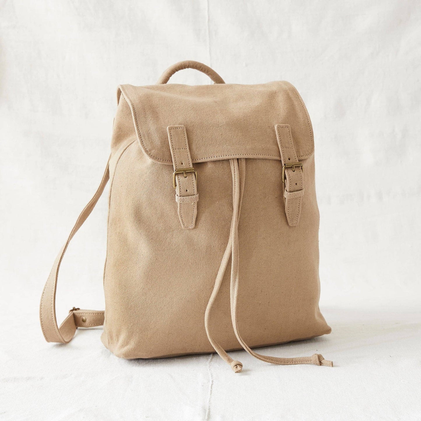 AURA QUE - LAKSHYA Unisex Vegan Canvas Backpack