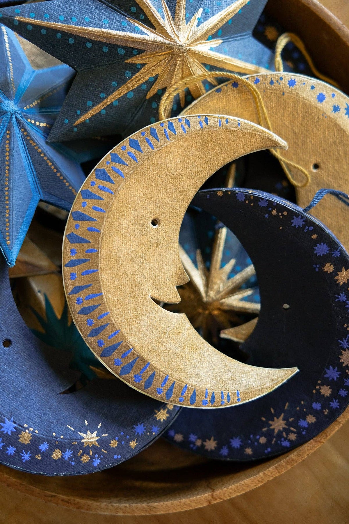 East End Press - UK/EU: Golden Man on the Moon Board Decoration