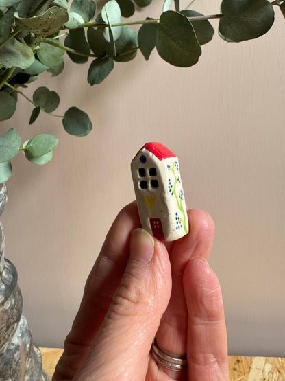 Little Shop of Pots - Mini houses: “It takes a village”