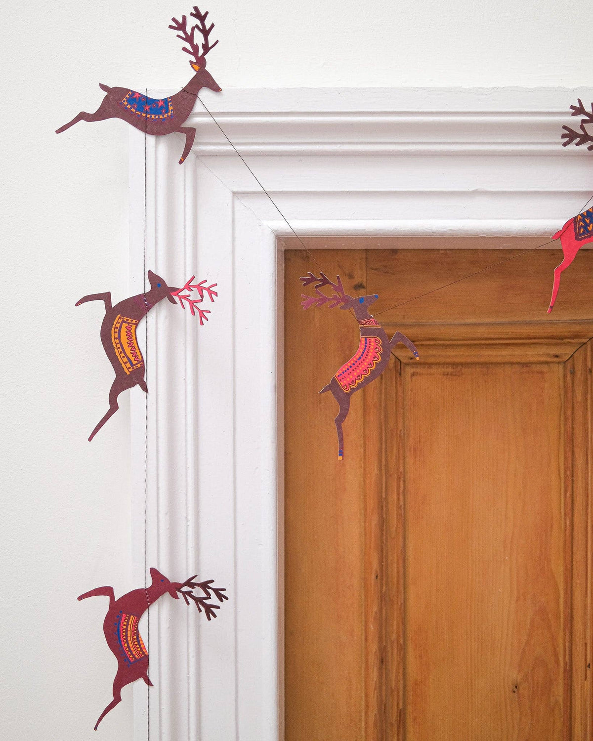 East End Press - UK/EU: Reindeers Sewn Garland