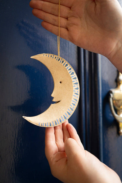 East End Press - UK/EU: Golden Man on the Moon Board Decoration