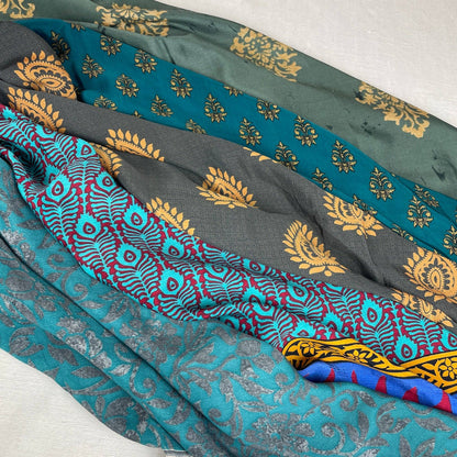 AURA QUE - MOHINI Recycled Sari Fabric Scarf Square 55cm